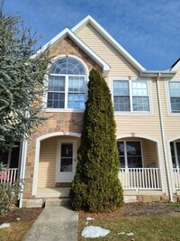 Building Photo - 3 Bedroom Townhome for Rent in Waynesboro