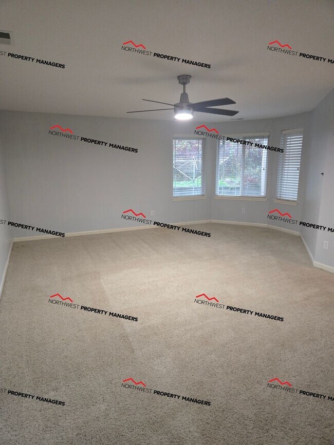 Building Photo - STATUS: AVAILABLE | R131B | $2700 *** MOVE IN SPECIAL ***