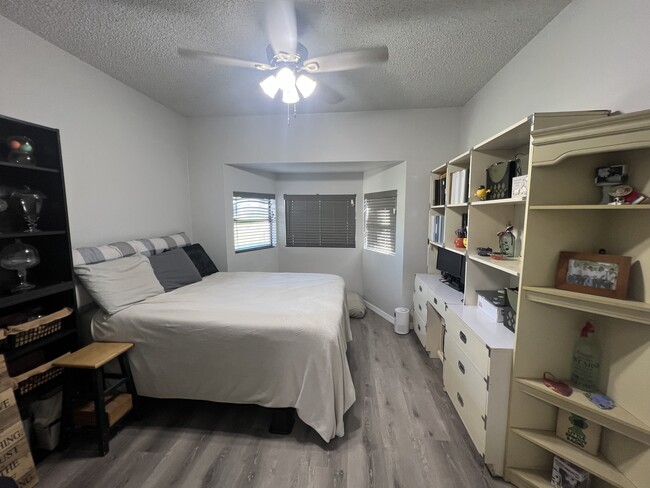 Building Photo - 5210 43rd Terrace N