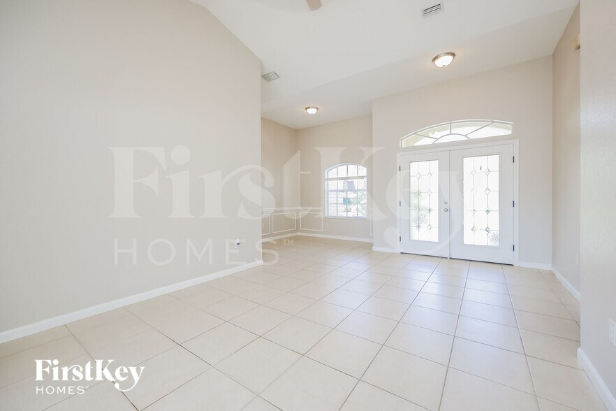 Building Photo - 3342 Cunliffe Rd