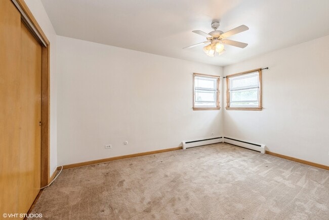 Building Photo - 4752 N Menard Ave