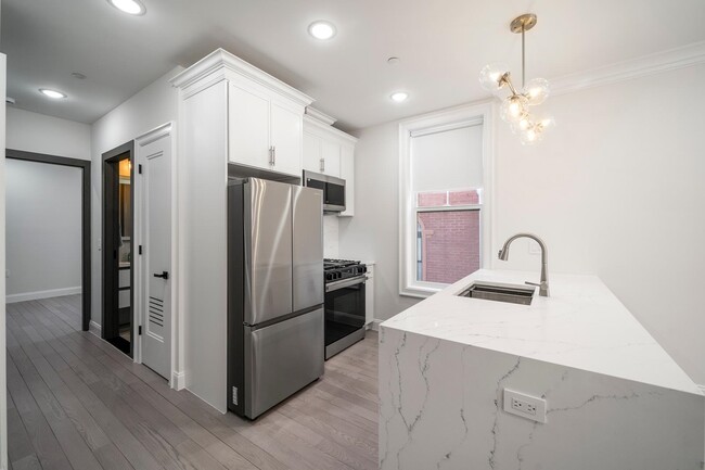 Building Photo - 131 Clifton Pl