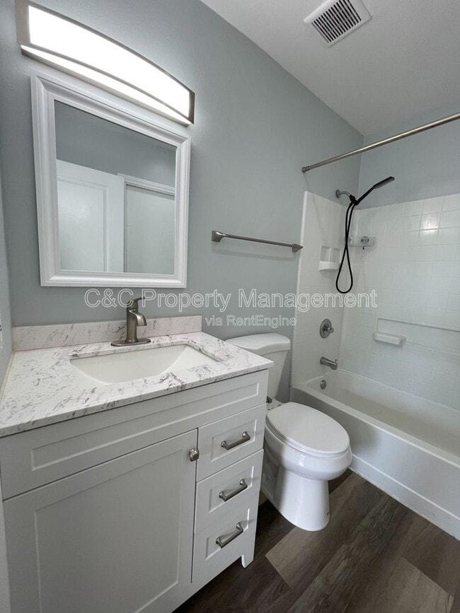 Building Photo - 1817 E Grand Ave