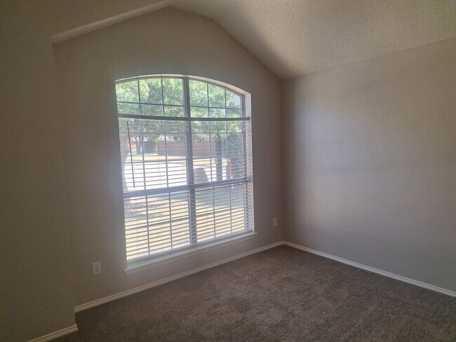 Building Photo - 3516 Paladin Pl