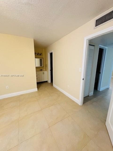 Building Photo - 1950 W 54th St