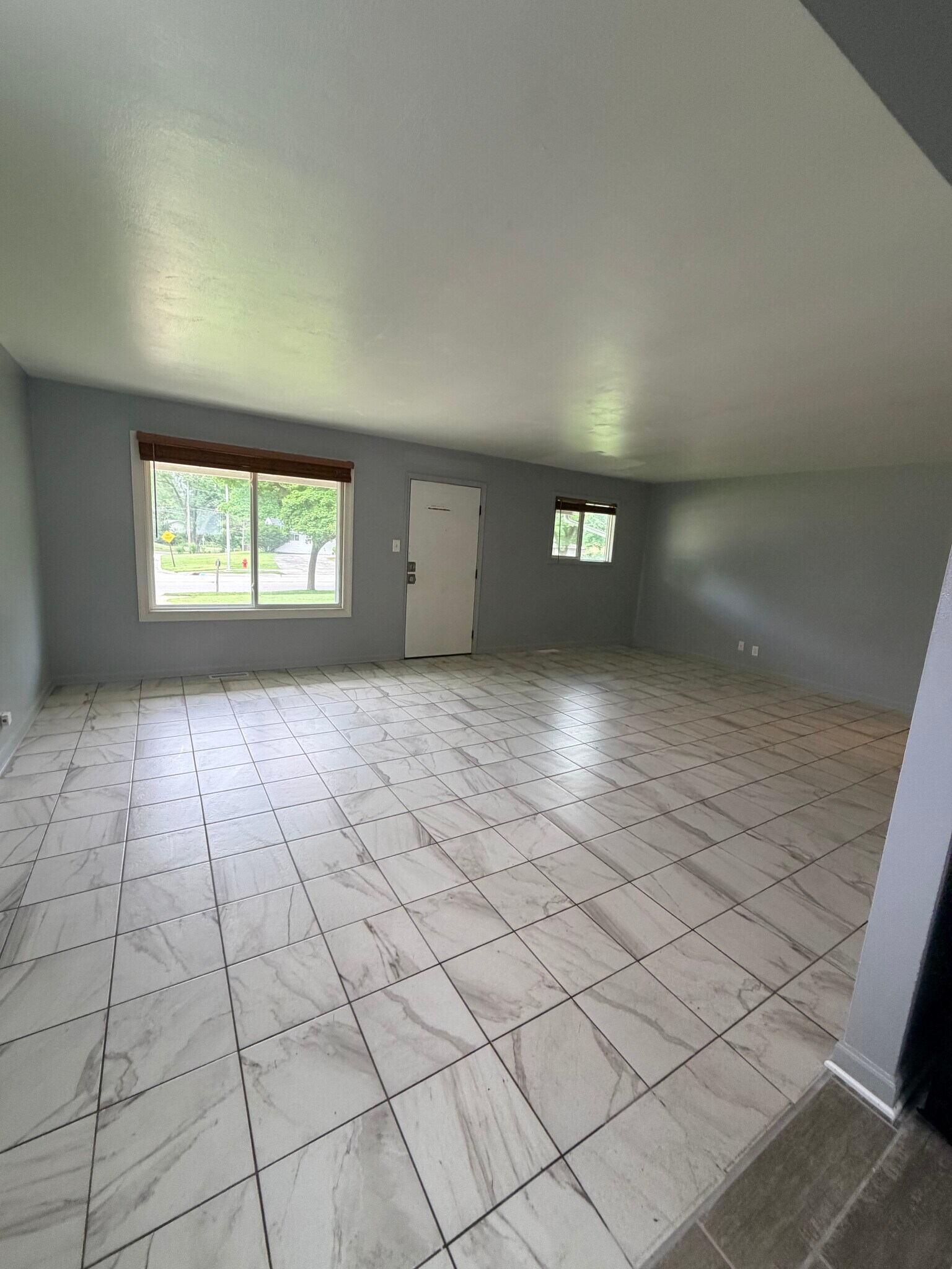 Building Photo - 133 W Briarcliff Rd