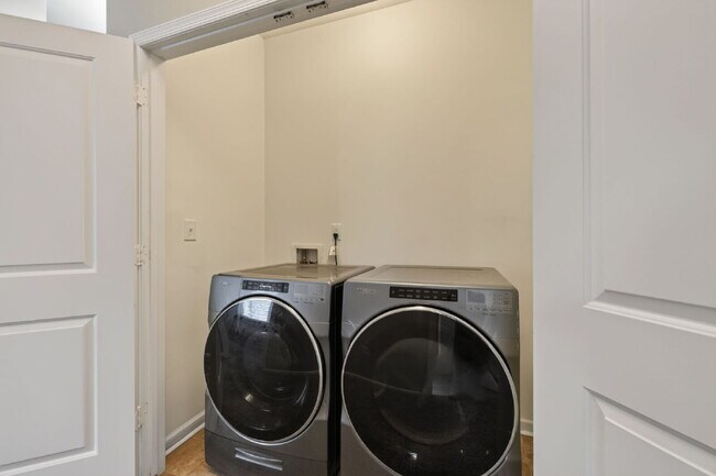 Building Photo - Beautiful Crofton at Spence Crossing Townhome/Condo | 3 BR | 2.5 BA | 1,867 Sq. Ft.