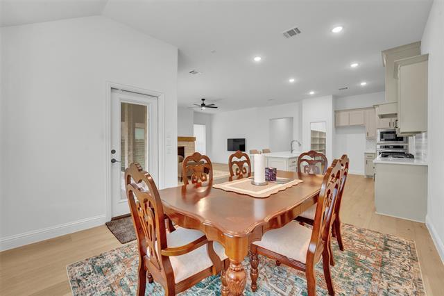Building Photo - 5500 Pooley Ln