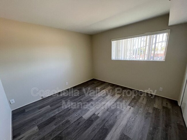 Building Photo - 550 El Cielo Rd