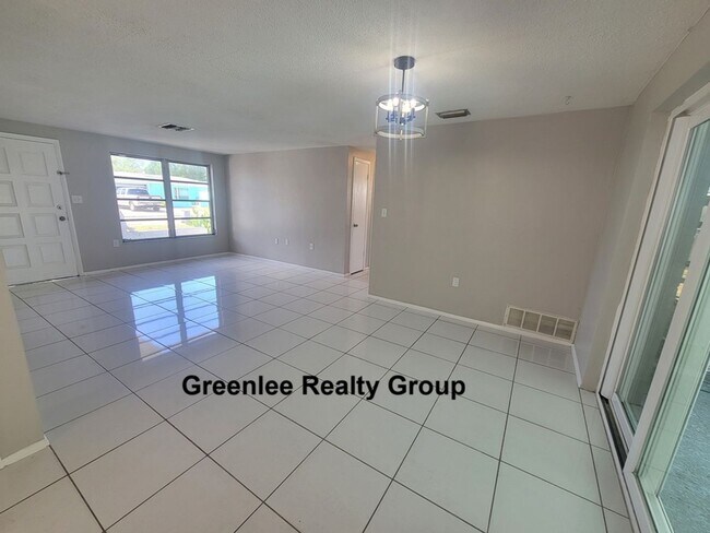 Building Photo - Updated 3 Bedroom/1.5 Bathroom POOL Home i...