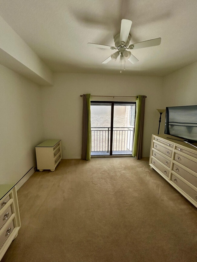 Building Photo - 4905 Midtown Ln