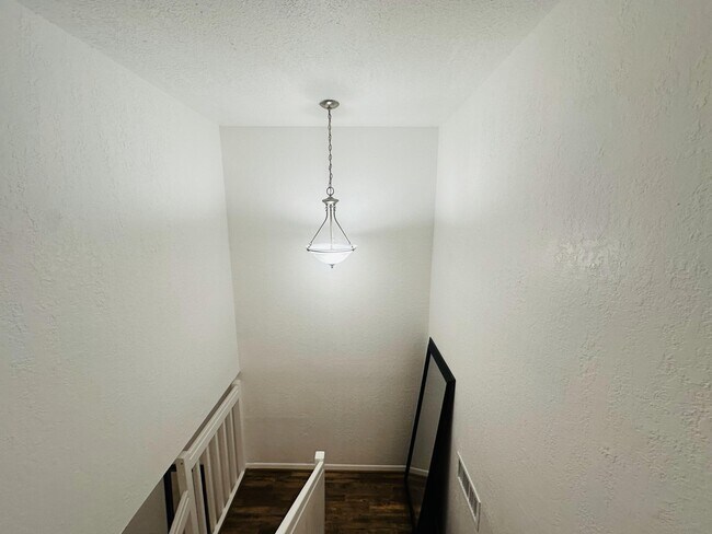 Building Photo - 8559 Boca Rio Dr