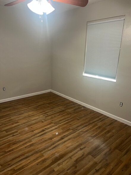 Building Photo - 153 Adkinson Dr