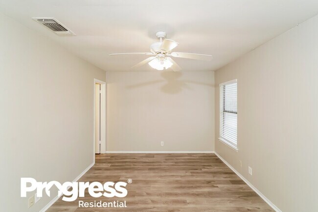 Building Photo - 8409 Forest Ridge Dr