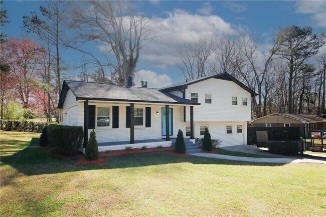Building Photo - 1616 W Kellogg Cir