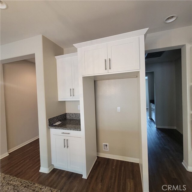 Building Photo - 27951 Mead Ct