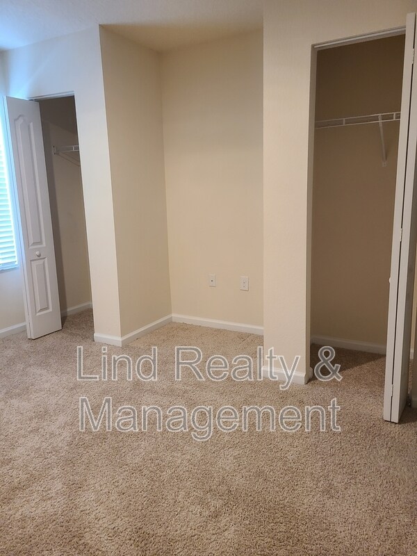 Building Photo - 7737 Legacy Trl