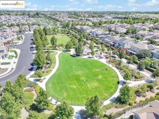 Building Photo - 278 Sespe Creek Ave.