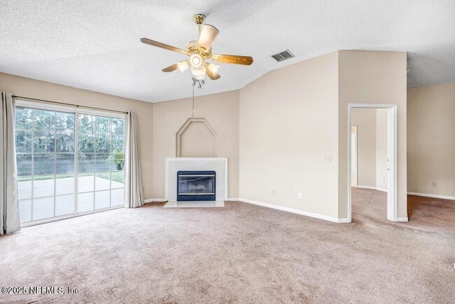 Building Photo - 12895 Bentwater Dr