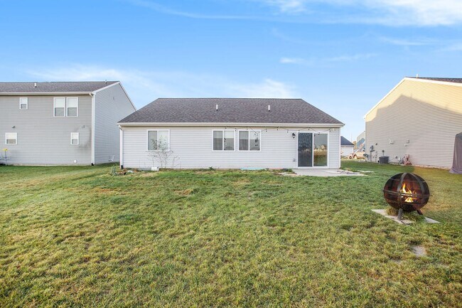 Building Photo - Newer Home for Lease Richland Schools - Available October 21st