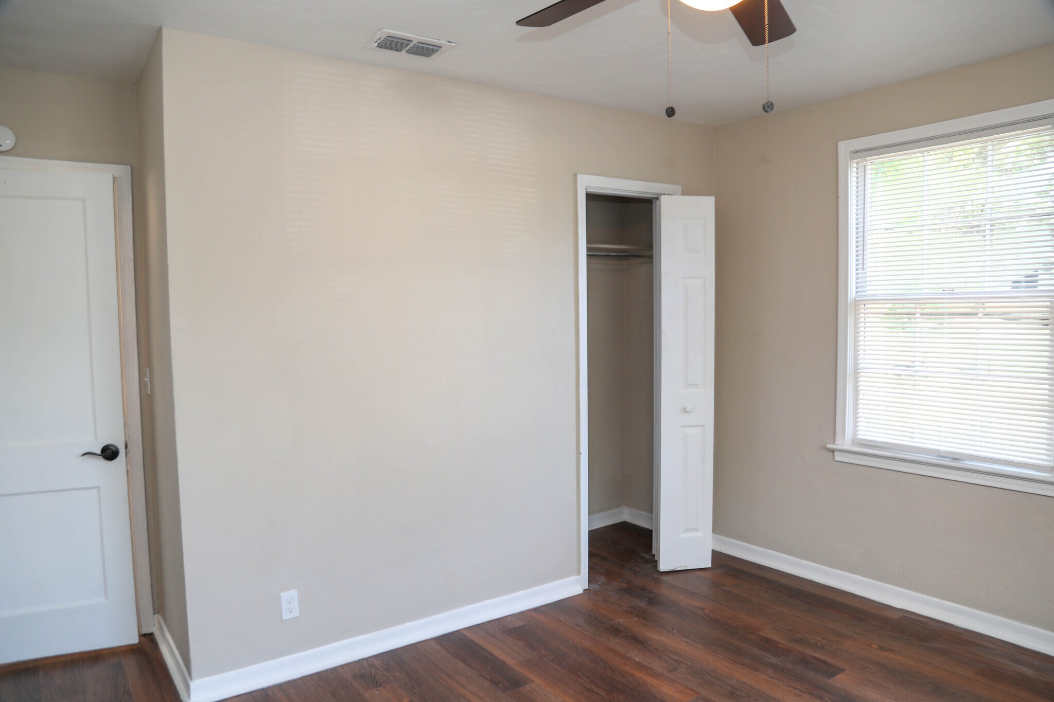 Building Photo - 1831 Bennett St