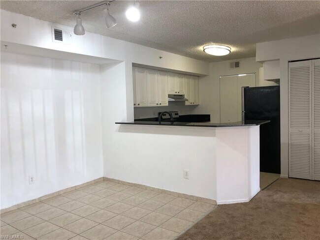 Building Photo - 8215 Ibis Club Dr