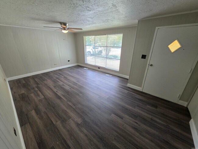 Building Photo - 8101 E Legion Rd
