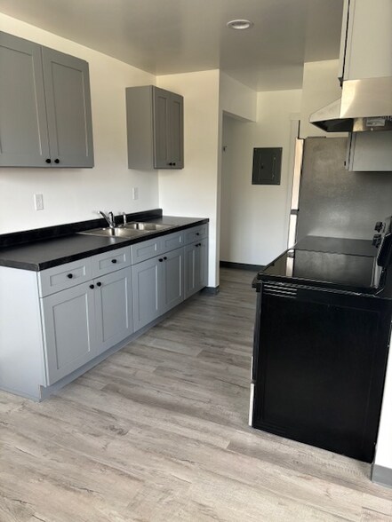 Building Photo - 595 Wagner Dr