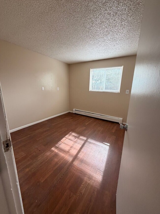 Building Photo - 6353 Chippewa Rd