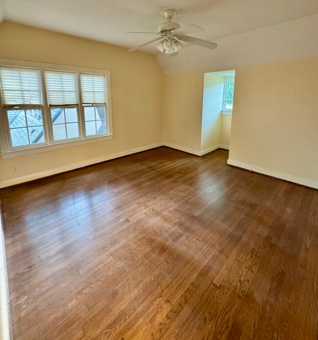 Building Photo - 3209 Mockingbird Ln