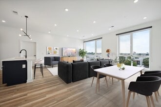 Building Photo - The Lenora