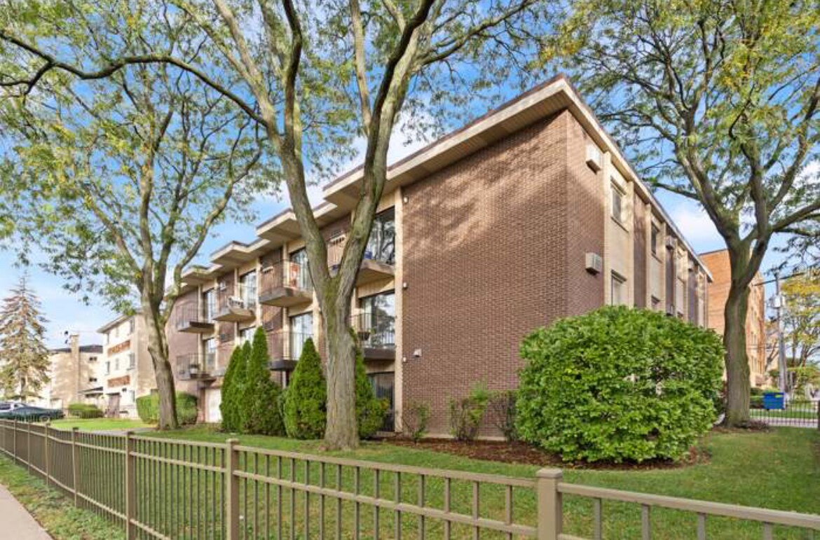 Building Photo - 550 Graceland Ave