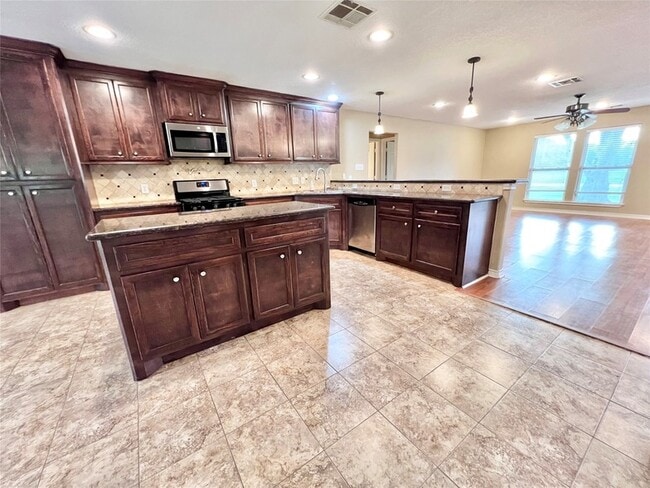 Building Photo - 7017 Caldwell St