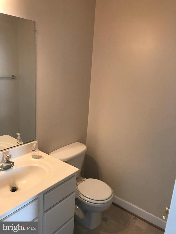 Building Photo - 8010 Duck Pond Terrace