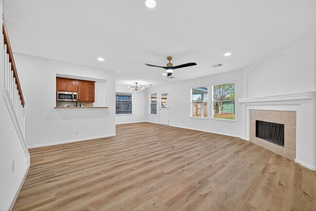 Building Photo - 17422 Bending Post Dr