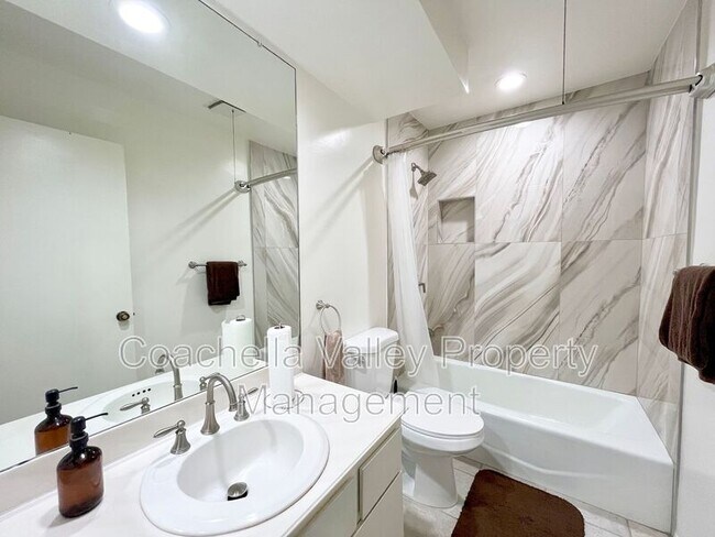 Building Photo - 3155 Ramon Rd