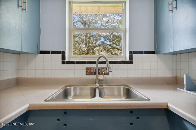 Building Photo - 3582 Hedrick St