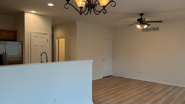 Building Photo - 1161 Tudor Dr