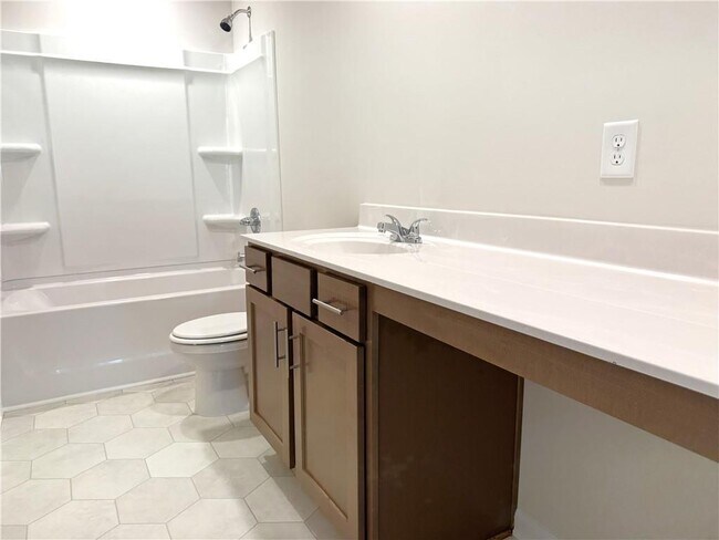 Building Photo - 273 Bloomfield Cir