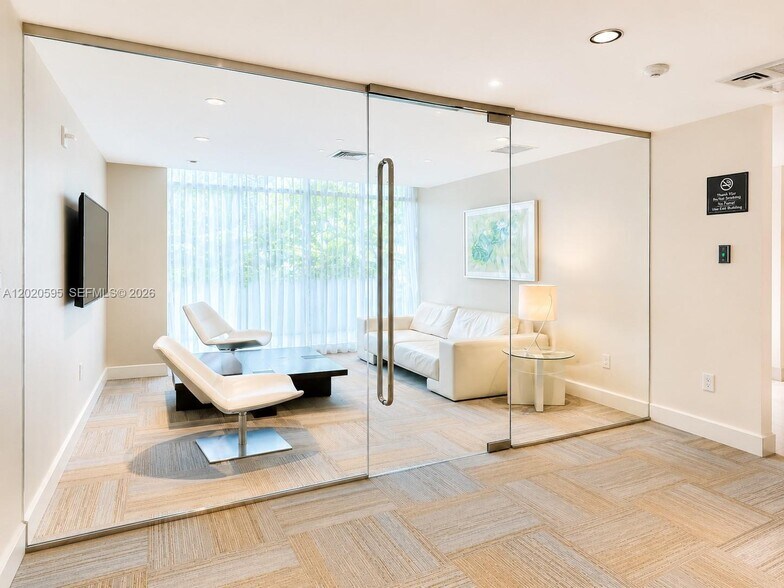 Building Photo - 951 Brickell Ave