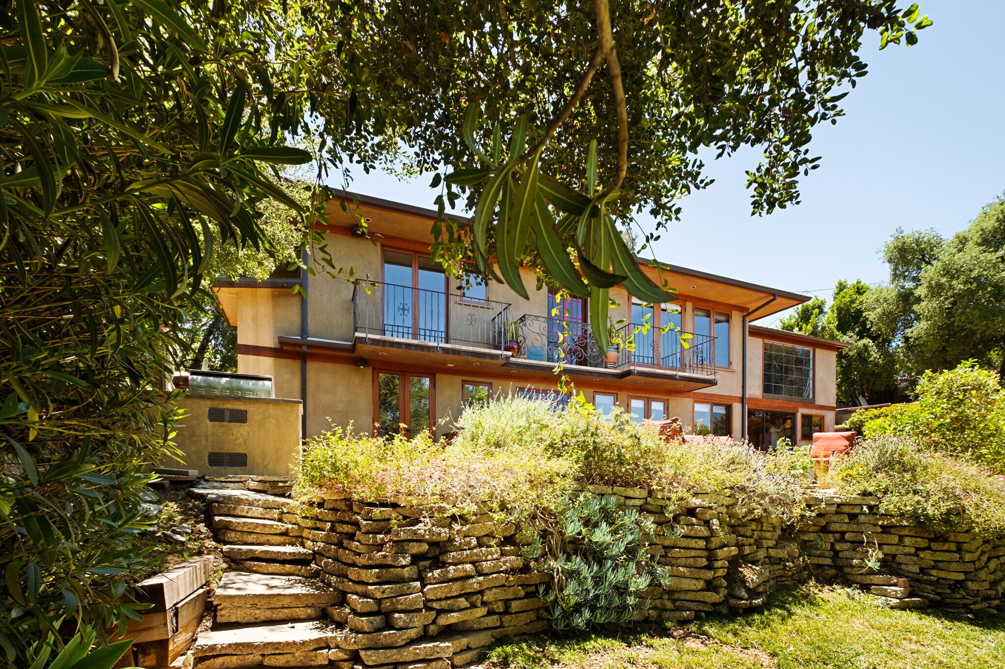 Building Photo - 21071 Waveview Dr