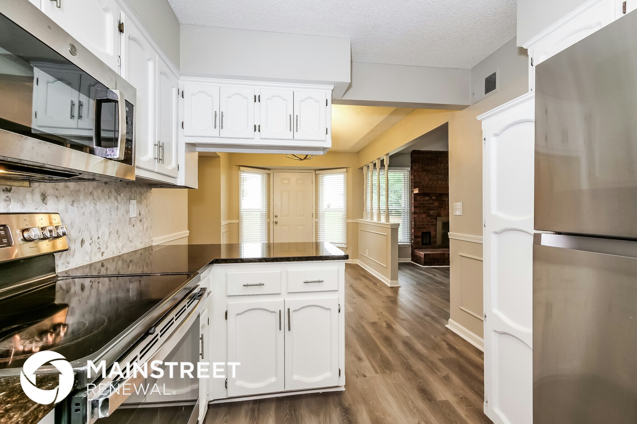 Building Photo - 8523 N Rhode Ave