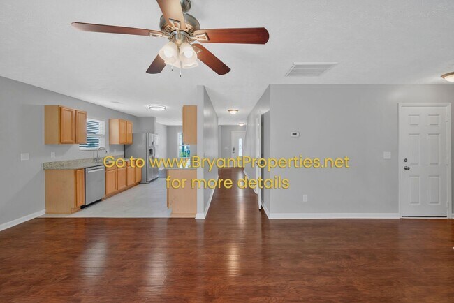 Building Photo - 2872 Creekbend Dr