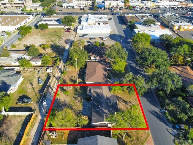 Building Photo - 21 E Walnut Ave