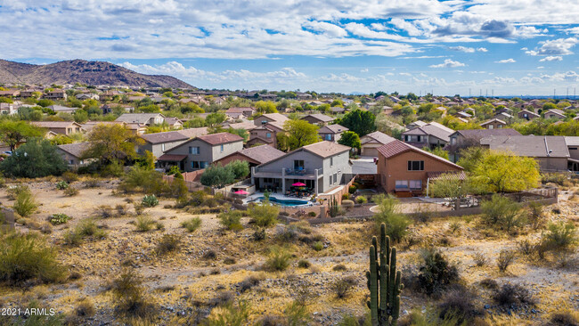 Building Photo - 10458 E Karen Dr