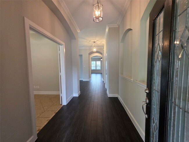 Building Photo - 6146 Bradie Ct