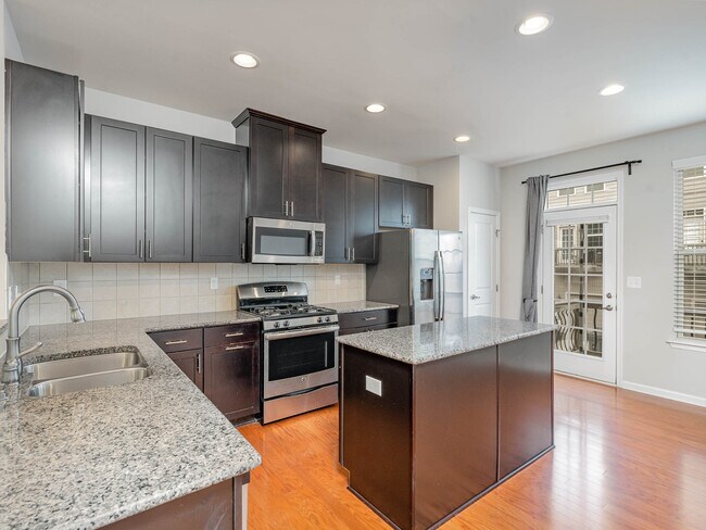 Building Photo - 13844 Winmau Ln