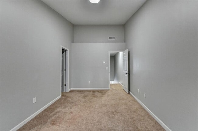 Building Photo - 903 Redwood Dr