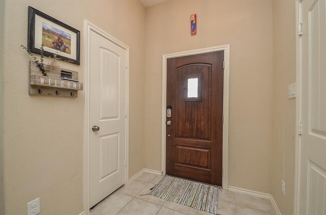 Building Photo - 3615 Sumner Lodge Dr