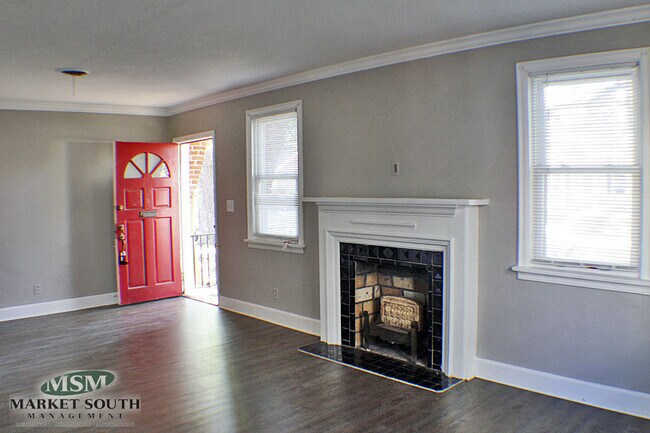 Building Photo - *APPLICATION PENDING!!*  ***ENCHANTING ARDSLEY PARK*****